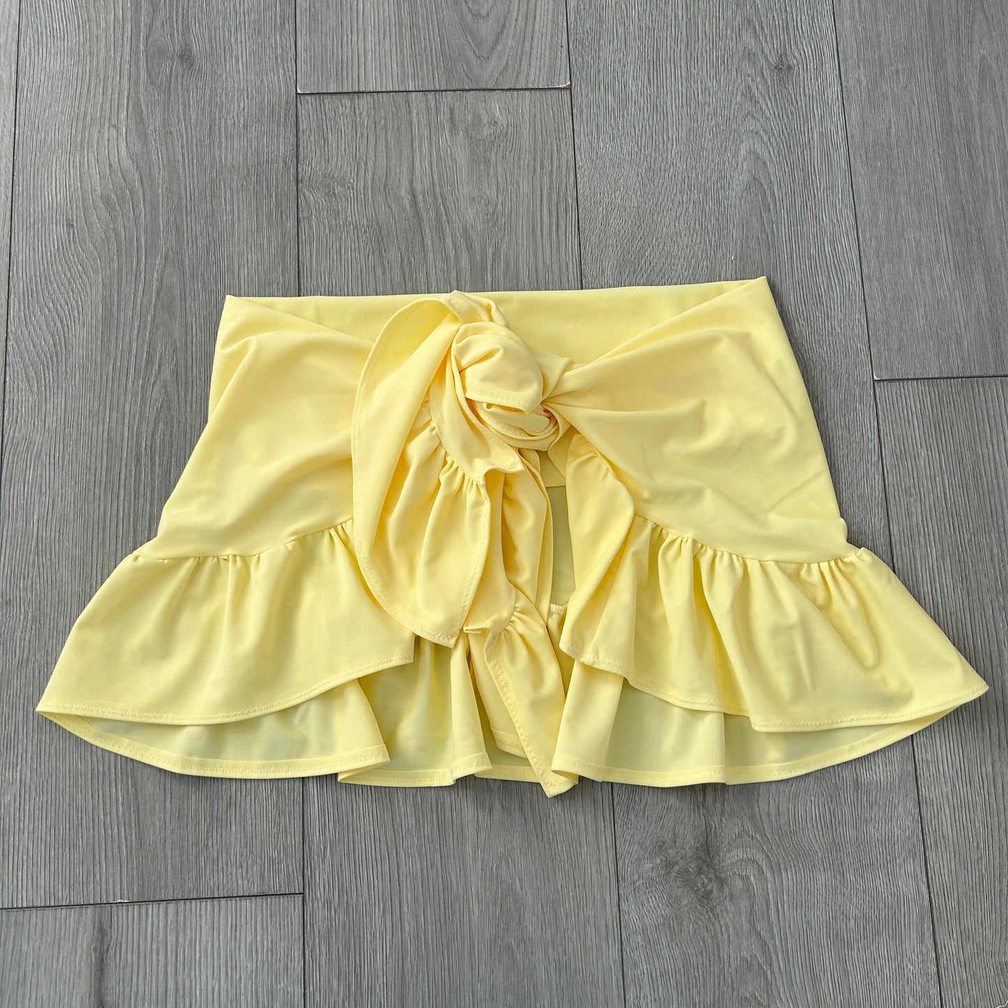 Lemon Frilly Sarong